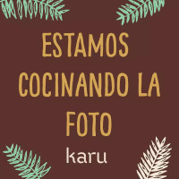 Tallarin con salsa de espinaca y croutones