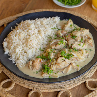 Strogonoff de pollo con arroz