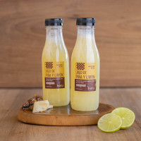 Botellita jugo de piña y limon